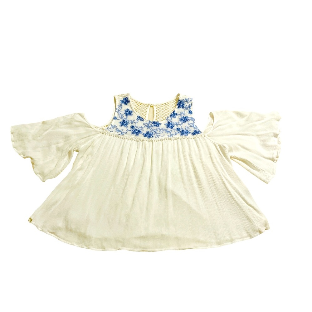 Miss Me cold shoulder flowy crop top
